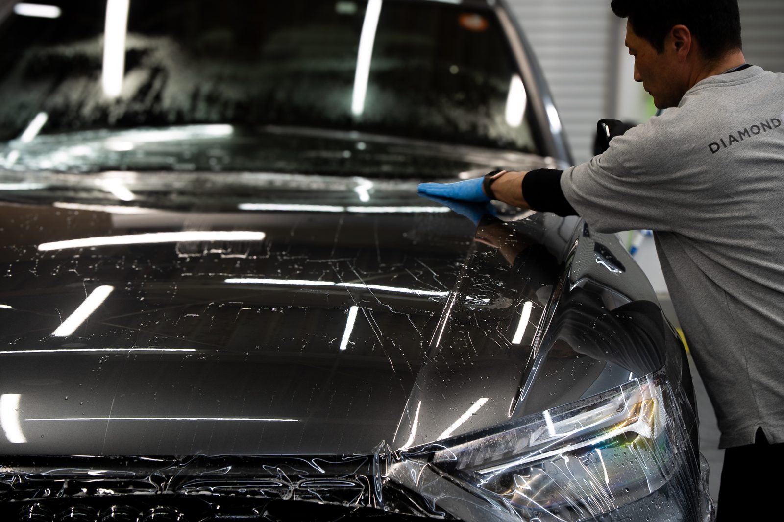 アウディ Q5 ボンネット PPFの施工写真 2｜富山県 PROTENA