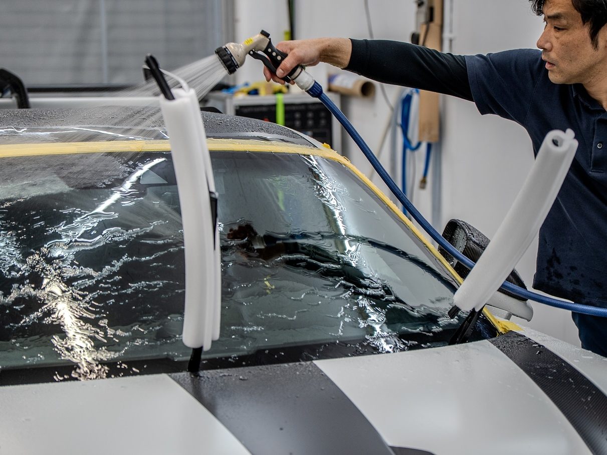 ポルシェ 911 GT3 RSのプロテクションフィルム(PPF)・フロントガラスのプロテクションフィルム・コーティング施工 写真5