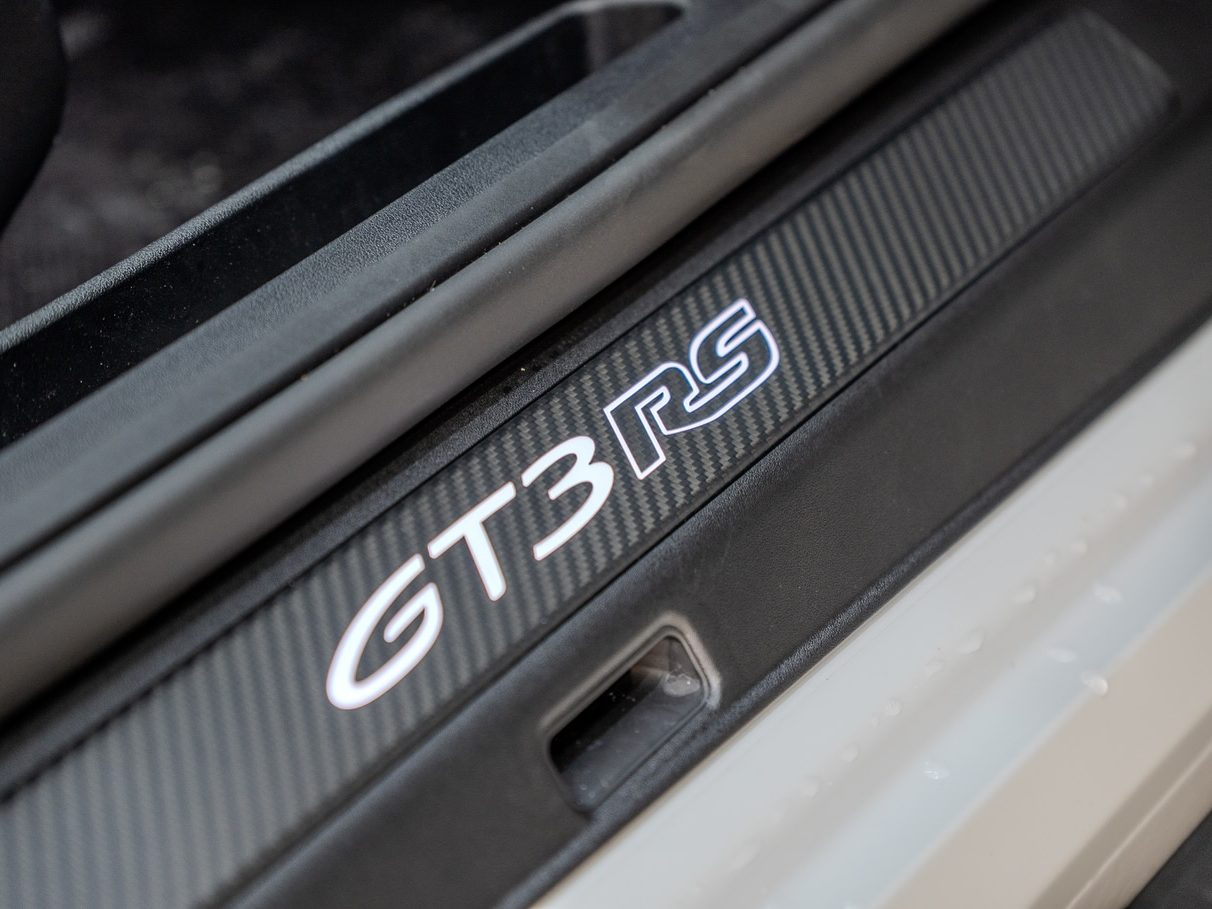 ポルシェ 911 GT3 RSのプロテクションフィルム(PPF)・フロントガラスのプロテクションフィルム・コーティング施工 写真10